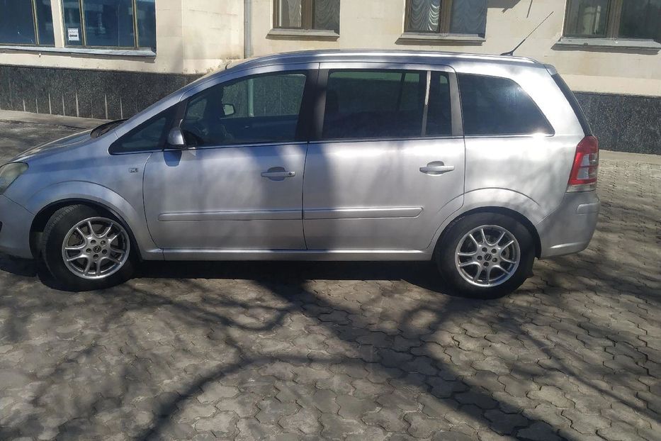 Продам Opel Zafira 2008 года в Харькове