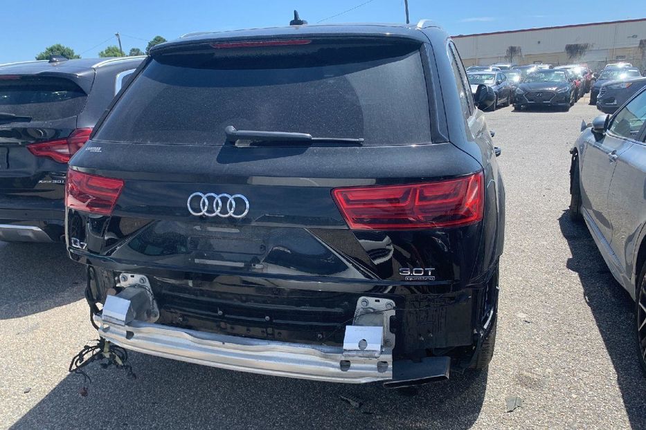 Продам Audi Q7 2018 года в Киеве