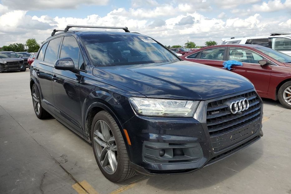 Продам Audi Q7 2018 года в Луцке