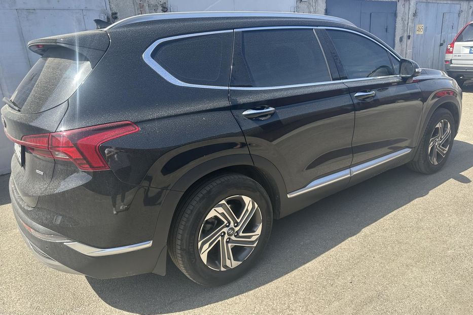 Продам Hyundai Santa FE 2021 года в Киеве