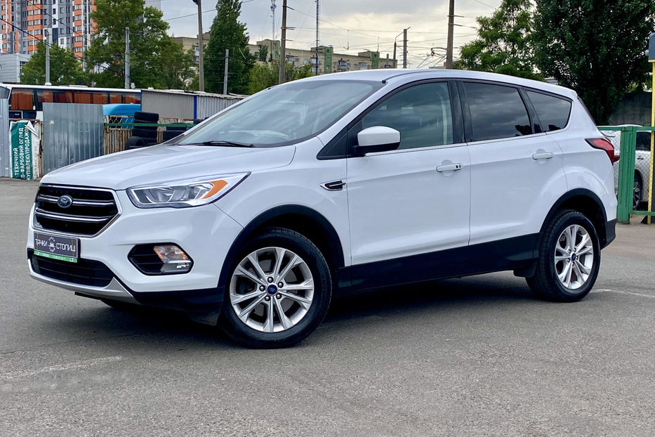 Продам Ford Escape 2019 года в Киеве