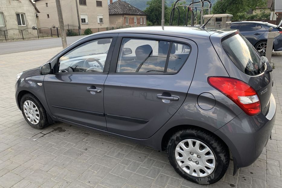 Продам Hyundai i20 2011 года в г. Перечин, Закарпатская область