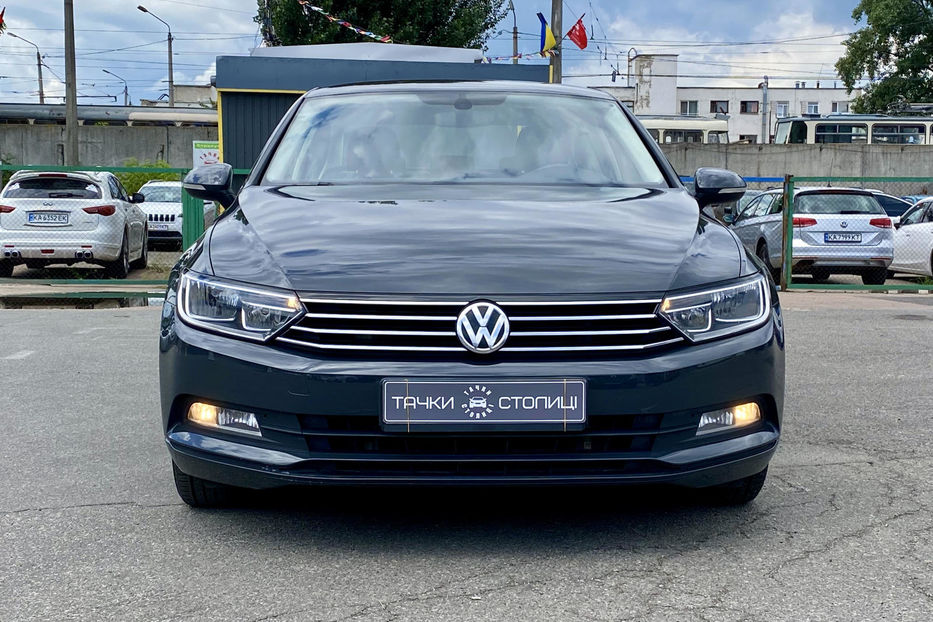 Продам Volkswagen Passat B8 2018 года в Киеве