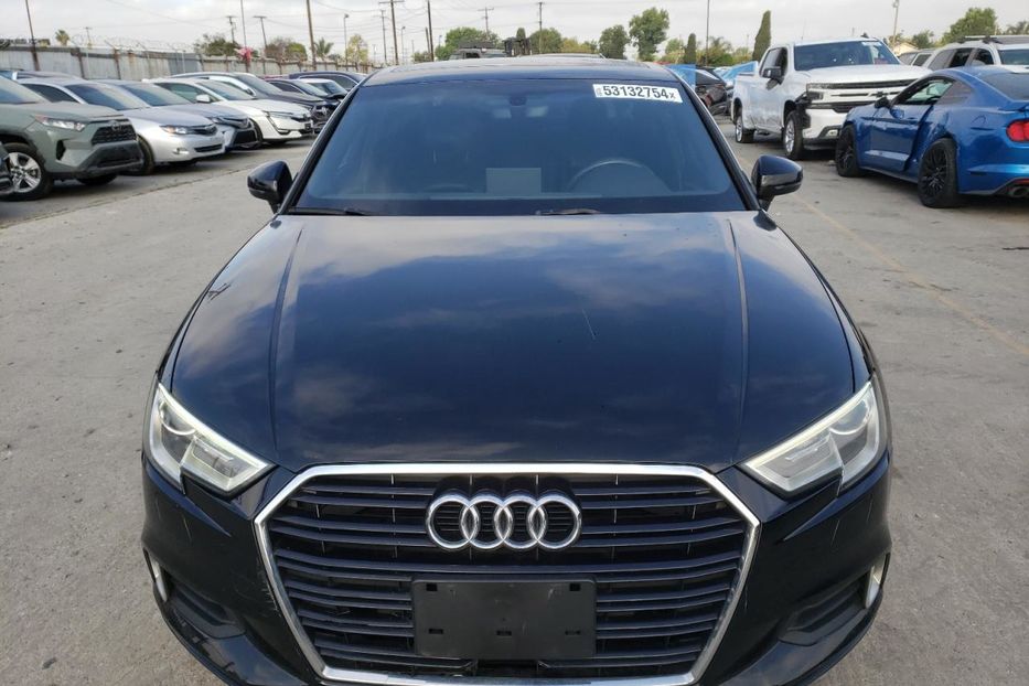 Продам Audi A3 2019 года в Луцке