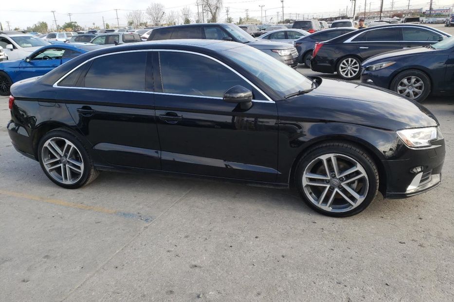 Продам Audi A3 2019 года в Луцке