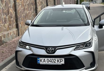 Продам Toyota Corolla 1,6 CVT 2019 года в Киеве