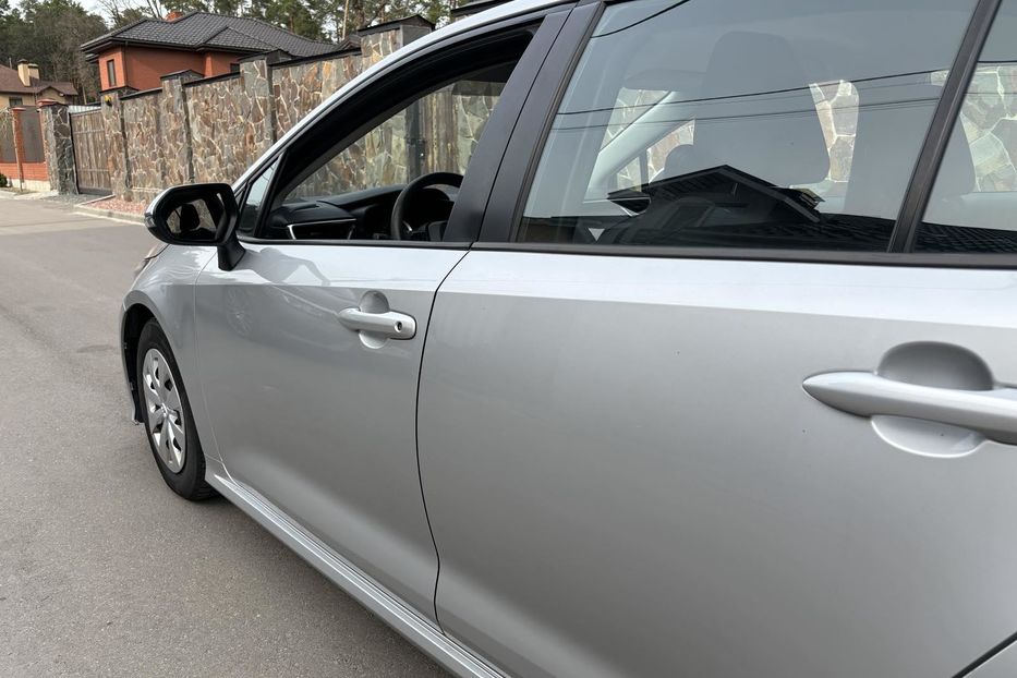 Продам Toyota Corolla 1,6 CVT 2019 года в Киеве