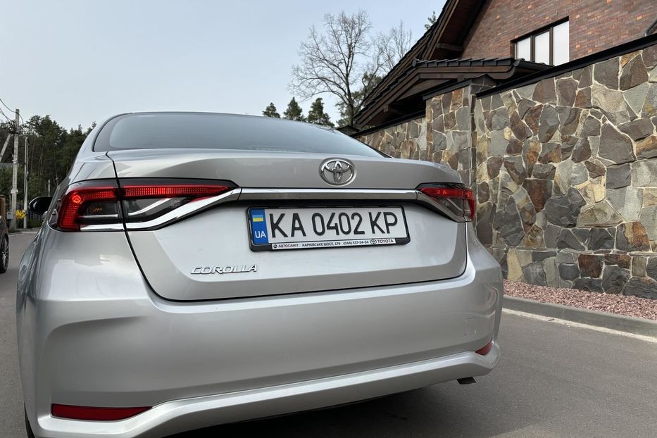 Продам Toyota Corolla 1,6 CVT 2019 года в Киеве