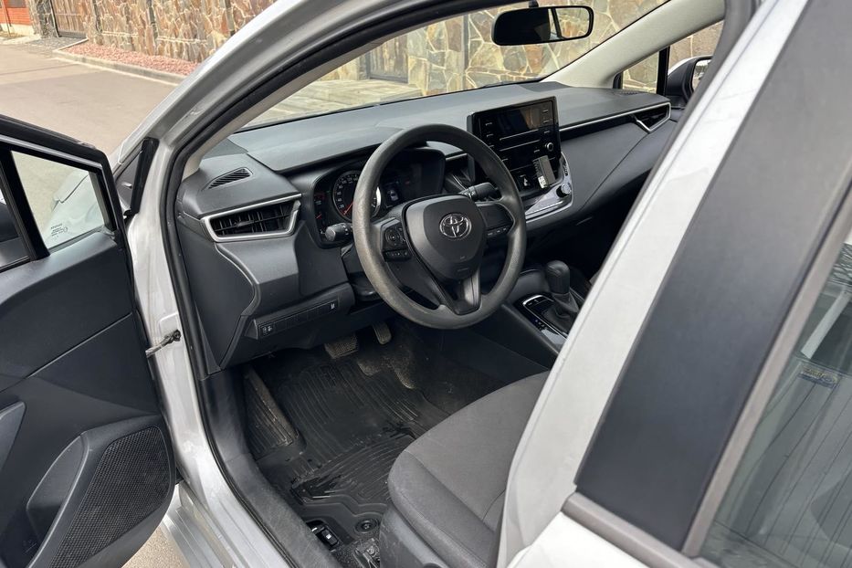 Продам Toyota Corolla 1,6 CVT 2019 года в Киеве