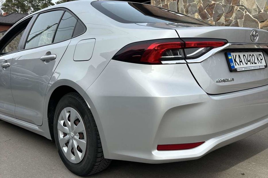 Продам Toyota Corolla 1,6 CVT 2019 года в Киеве