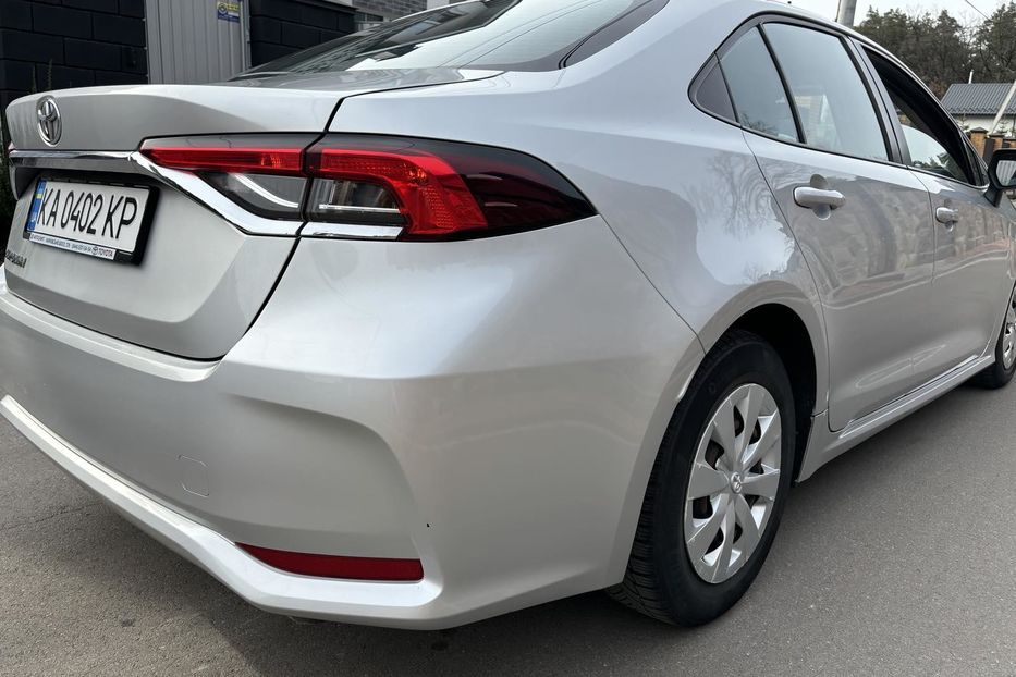 Продам Toyota Corolla 1,6 CVT 2019 года в Киеве