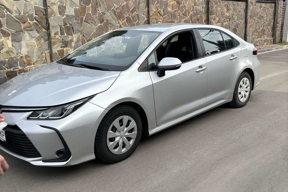 Продам Toyota Corolla 1,6 CVT 2019 года в Киеве