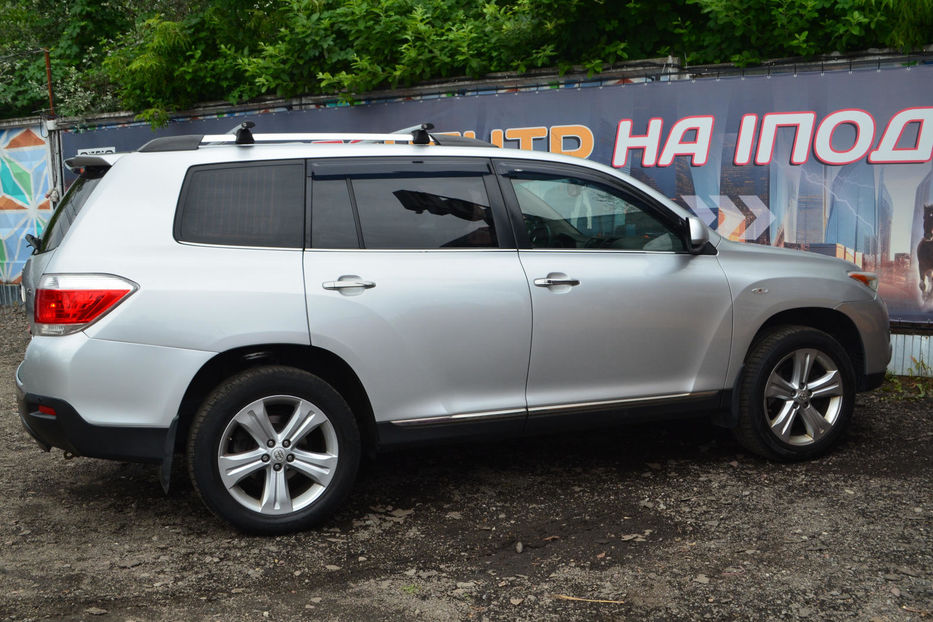 Продам Toyota Highlander 2012 года в Киеве