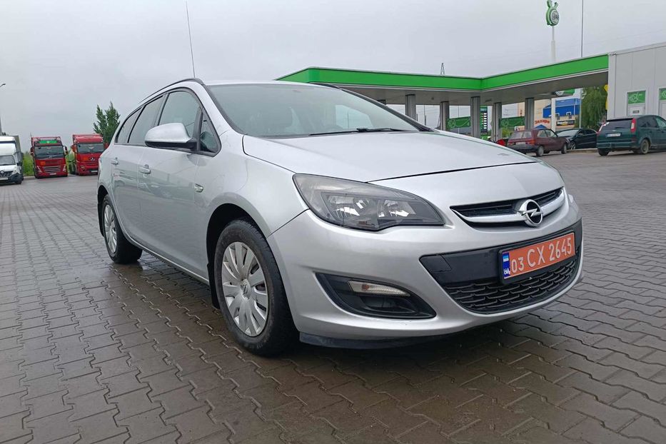 Продам Opel Astra J 2014 года в Луцке