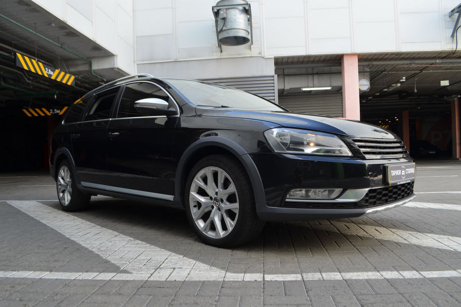 Продам Volkswagen Passat Alltrack 2012 года в Киеве