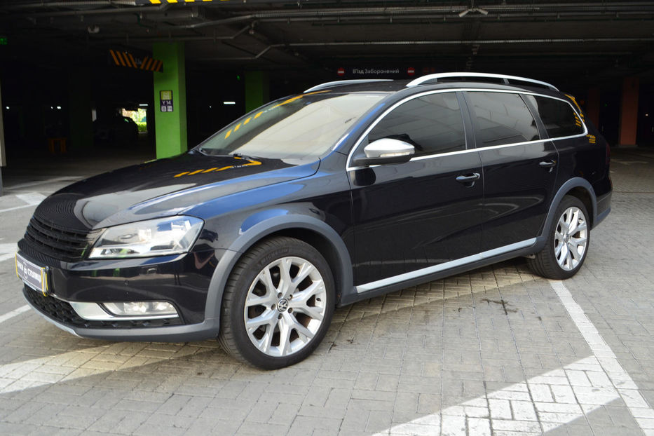 Продам Volkswagen Passat Alltrack 2012 года в Киеве