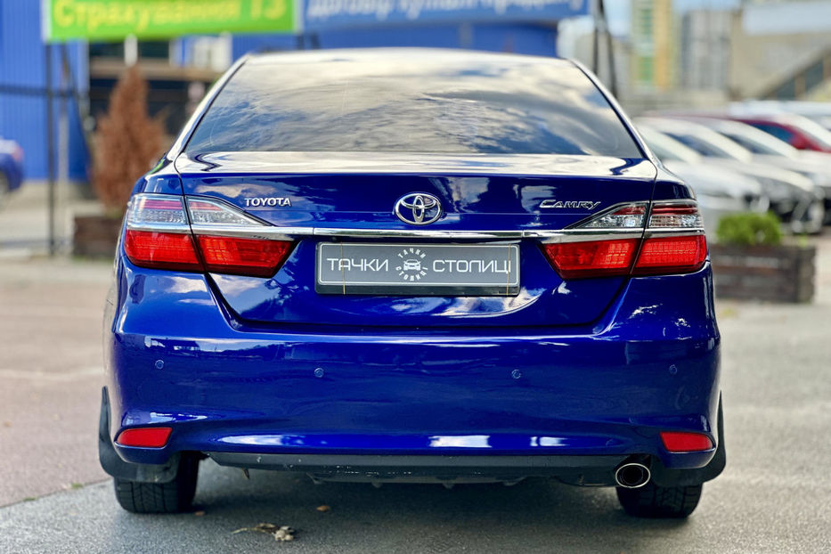 Продам Toyota Camry 2015 года в Киеве