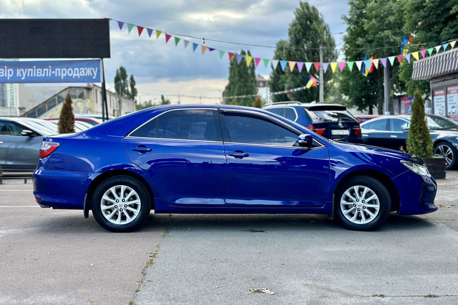 Продам Toyota Camry 2015 года в Киеве