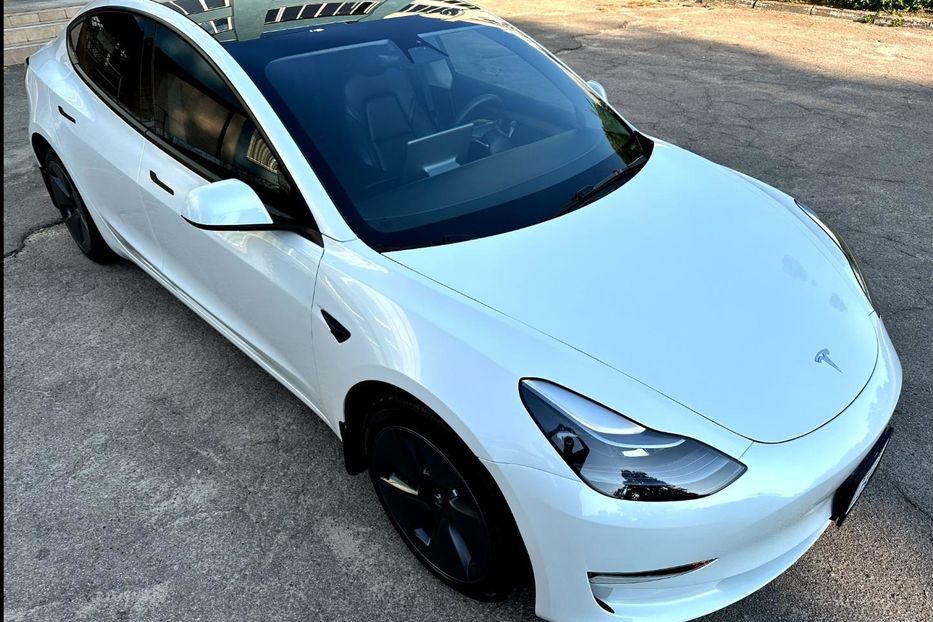 Продам Tesla Model 3 3 покоління 2023 года в Днепре