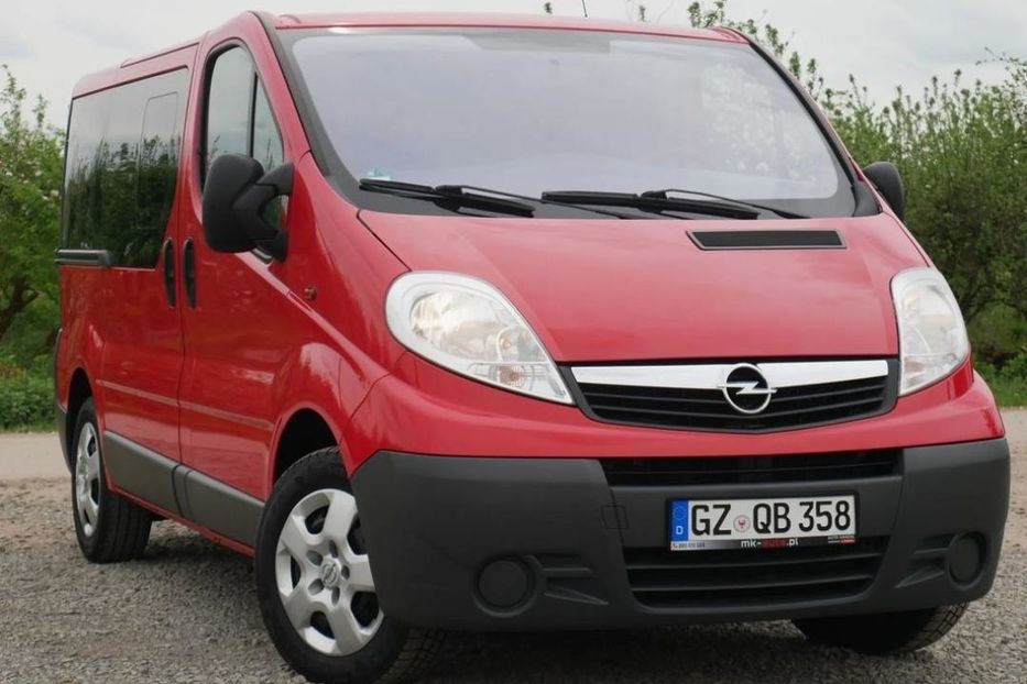 Продам Opel Vivaro пасс. 2013 года в Киеве