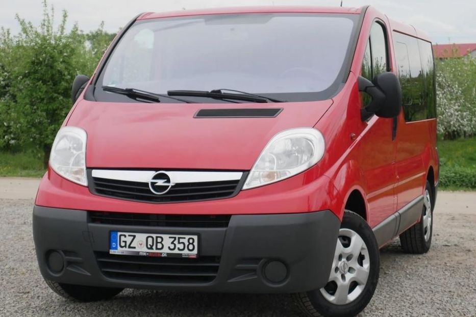 Продам Opel Vivaro пасс. 2013 года в Киеве