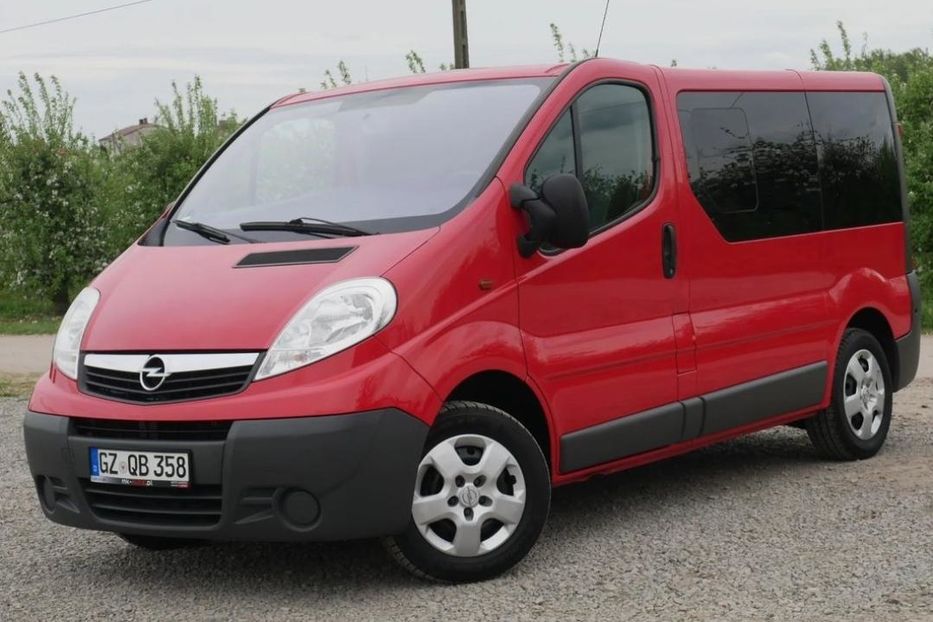 Продам Opel Vivaro пасс. 2013 года в Киеве