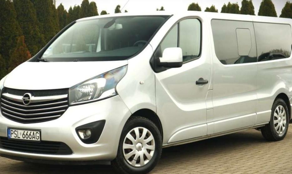 Продам Opel Vivaro пасс. 2017 года в Киеве