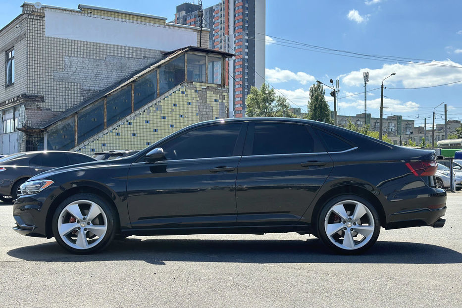 Продам Volkswagen Jetta 2021 года в Киеве