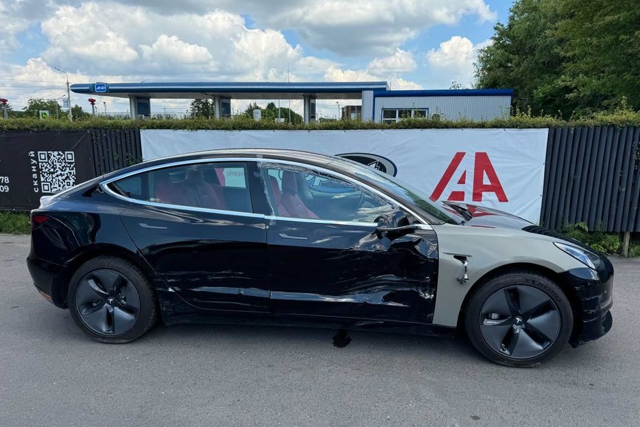 Продам Tesla Model 3 MR RWD 2018 года в Луцке