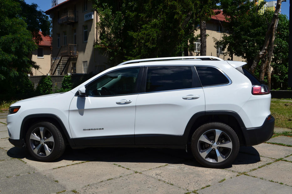 Продам Jeep Cherokee 2018 года в Киеве