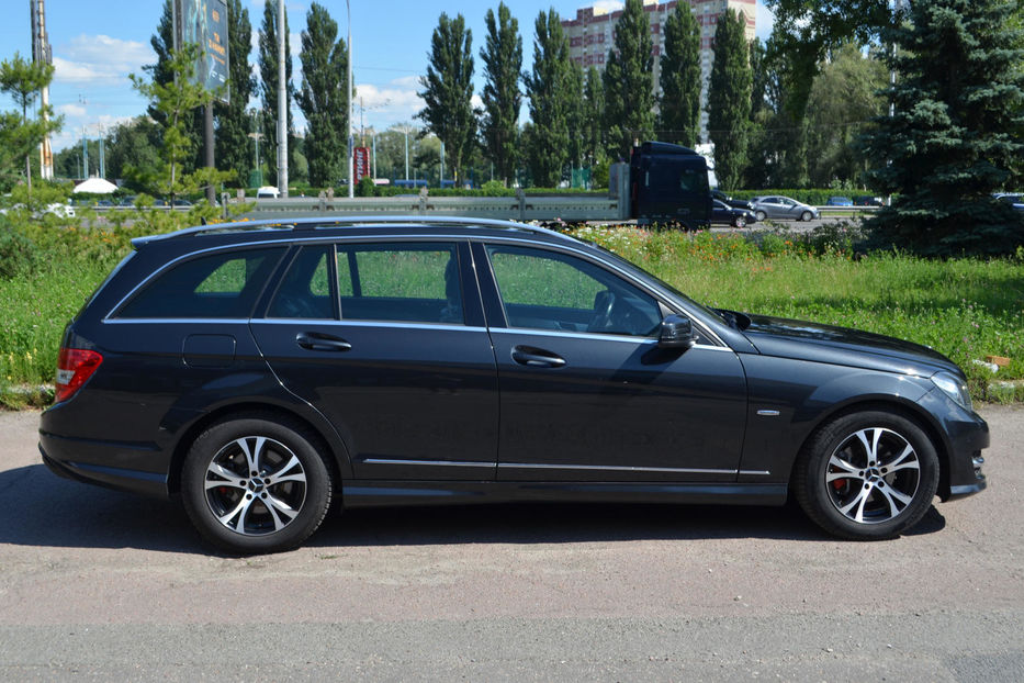 Продам Mercedes-Benz C-Class 2014 года в Киеве