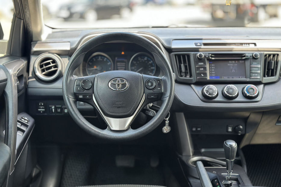 Продам Toyota Rav 4 2018 года в Киеве