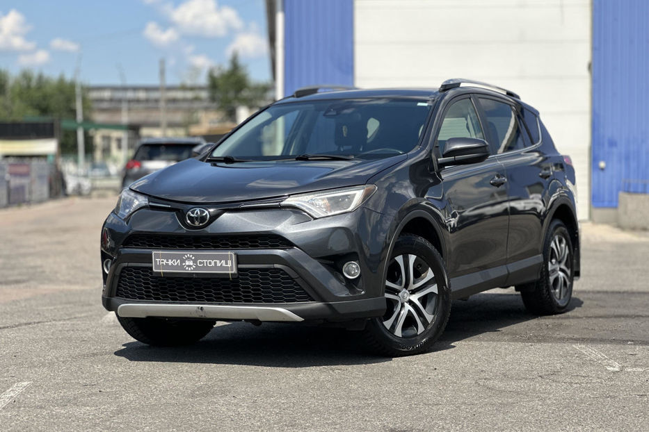 Продам Toyota Rav 4 2018 года в Киеве