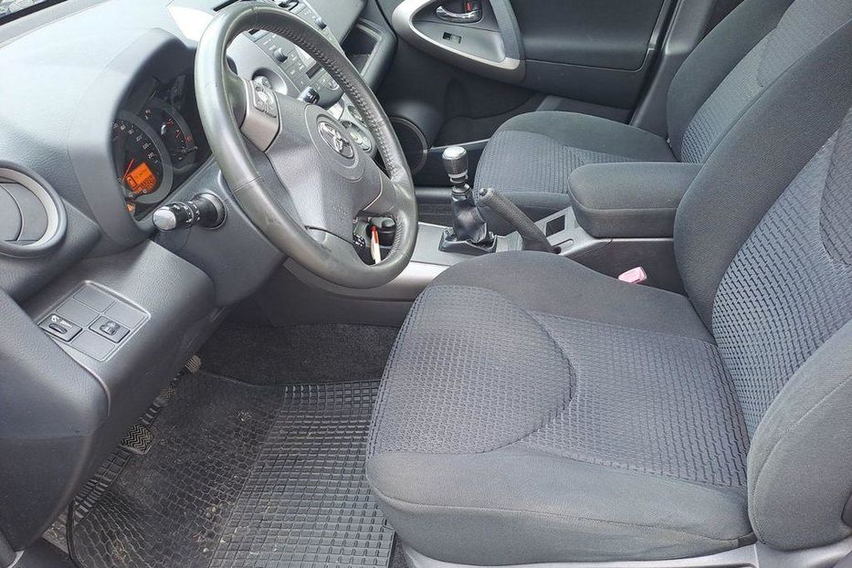 Продам Toyota Rav 4 2006 года в Киеве