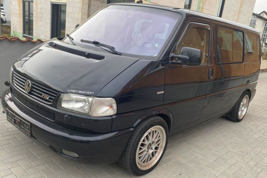 Продам Volkswagen T4 (Transporter) пасс. 2002 года в Киеве