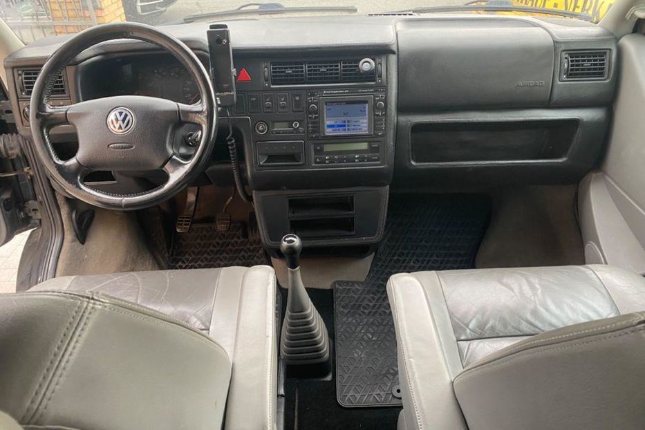 Продам Volkswagen T4 (Transporter) пасс. 2002 года в Киеве