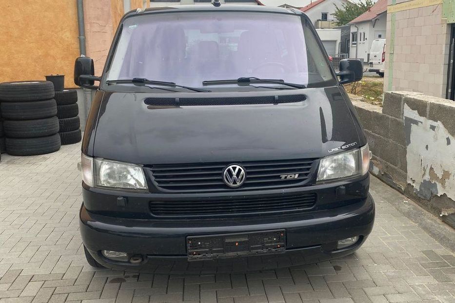 Продам Volkswagen T4 (Transporter) пасс. 2002 года в Киеве