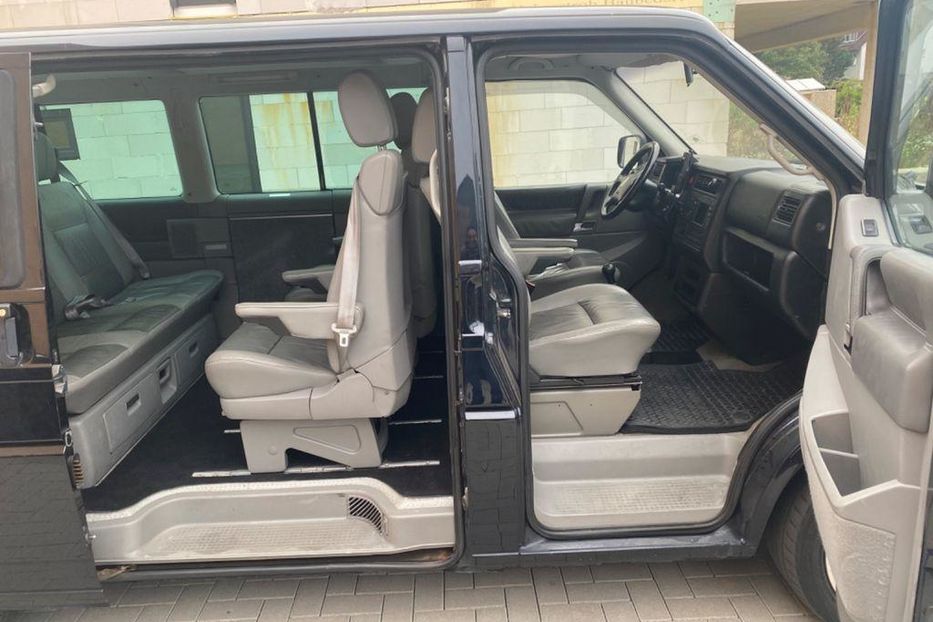 Продам Volkswagen T4 (Transporter) пасс. 2002 года в Киеве