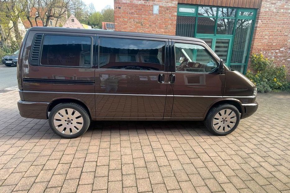 Продам Volkswagen T4 (Transporter) пасс. 2003 года в Киеве