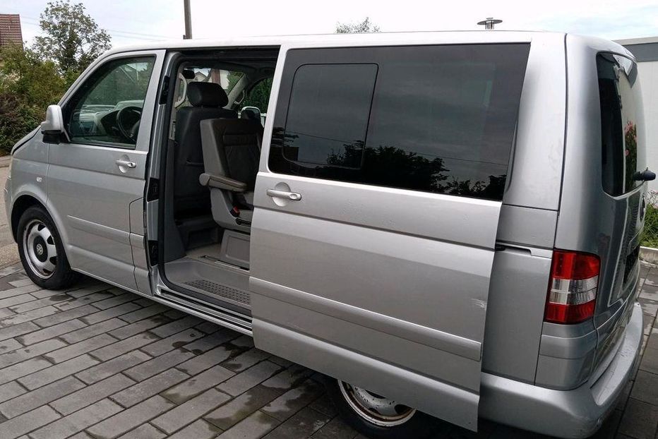 Продам Volkswagen T5 (Transporter) пасс. 2007 года в Киеве