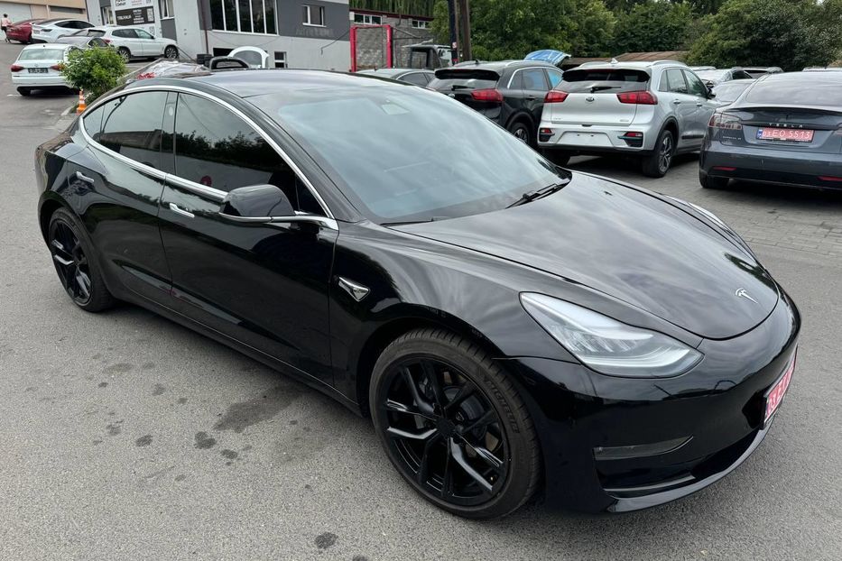 Продам Tesla Model 3 Long Range, Dual Motor 2018 года в Луцке