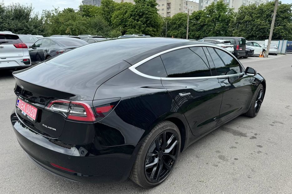 Продам Tesla Model 3 Long Range, Dual Motor 2018 года в Луцке