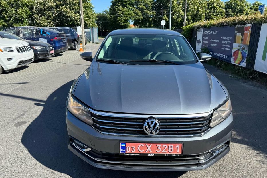 Продам Volkswagen Passat B8 R-line 2017 года в Луцке