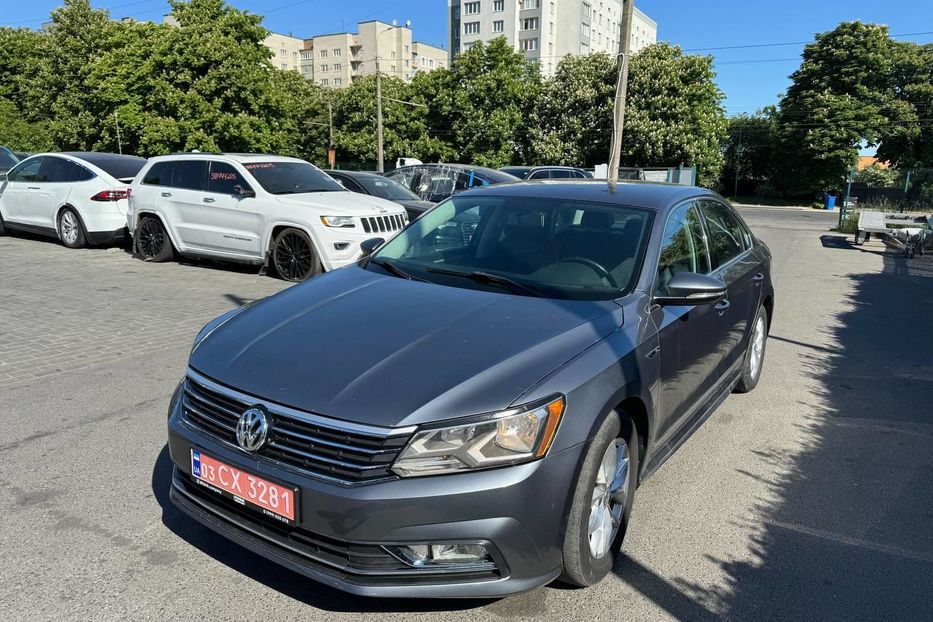 Продам Volkswagen Passat B8 R-line 2017 года в Луцке