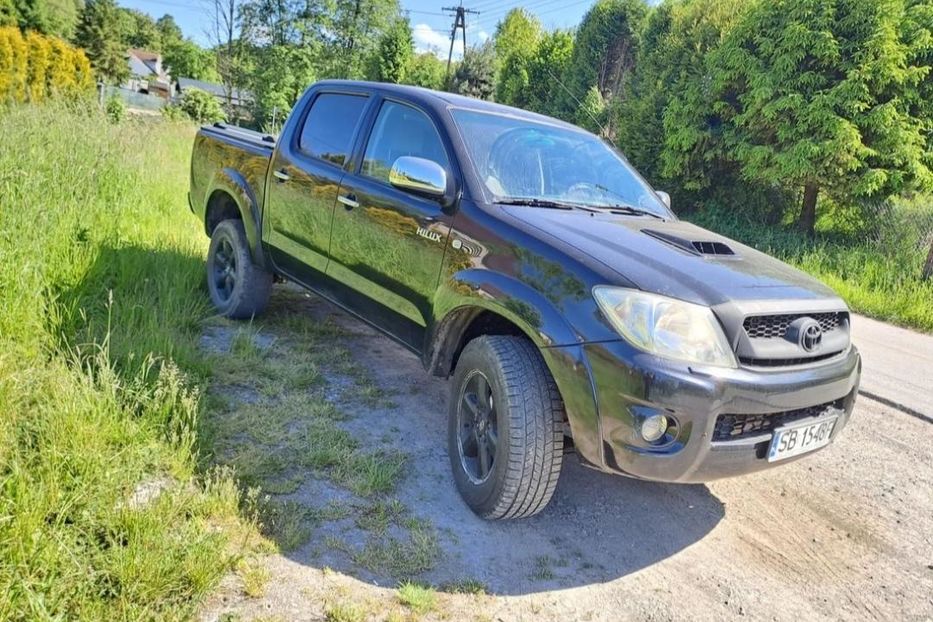 Продам Toyota Hilux 3.0 TD 2009 года в Днепре