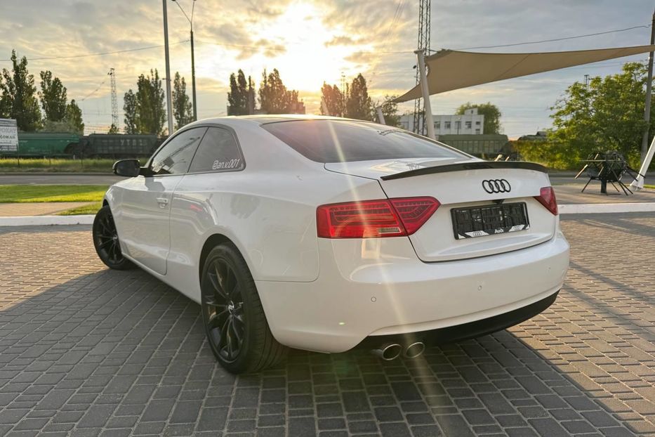 Продам Audi A5 2013 года в Одессе