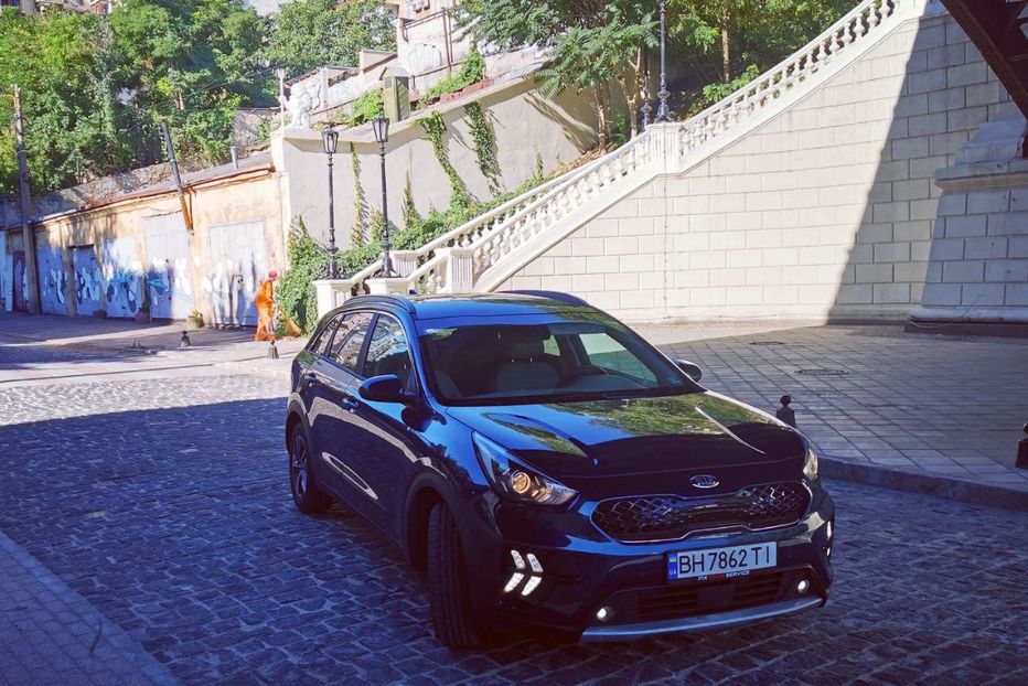 Продам Kia Niro LXS 2022 года в Одессе