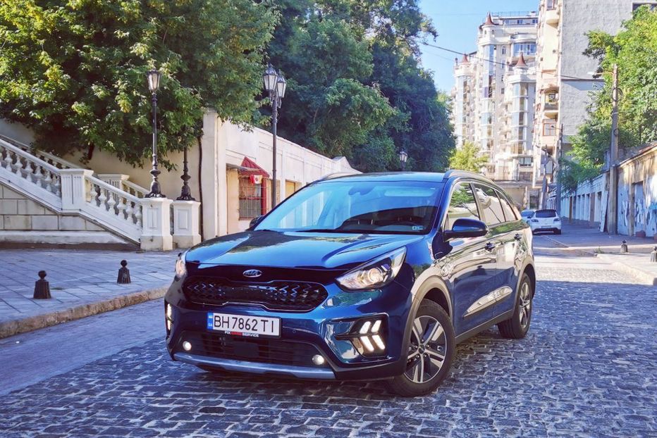 Продам Kia Niro LXS 2022 года в Одессе