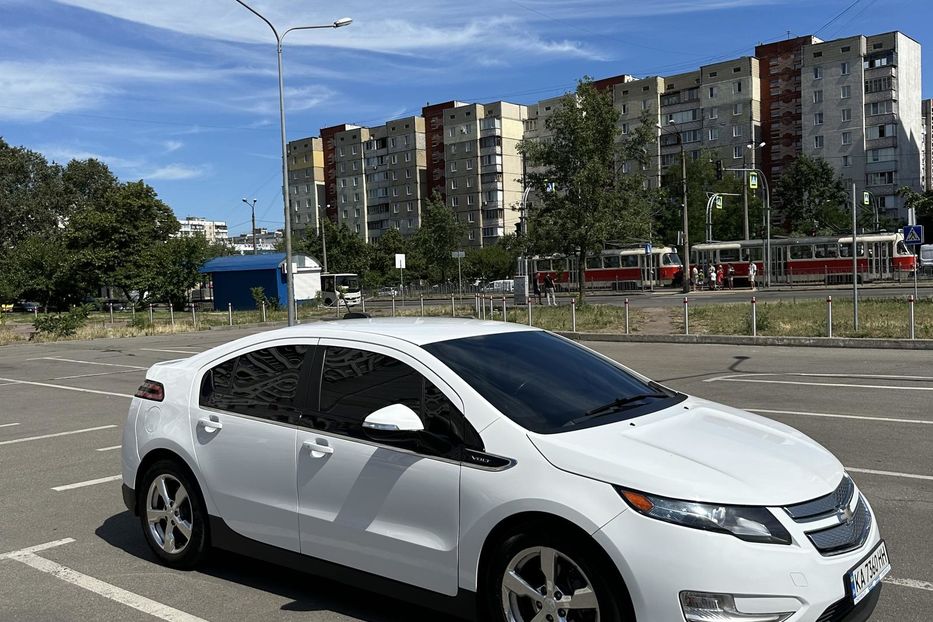 Продам Chevrolet Volt 2015 года в Киеве