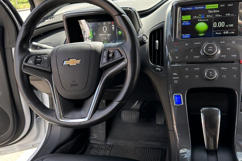 Продам Chevrolet Volt 2015 года в Киеве